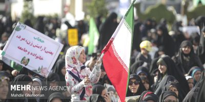 پایتخت معنوی ایران هم صدا در حمایت از طرح حجاب